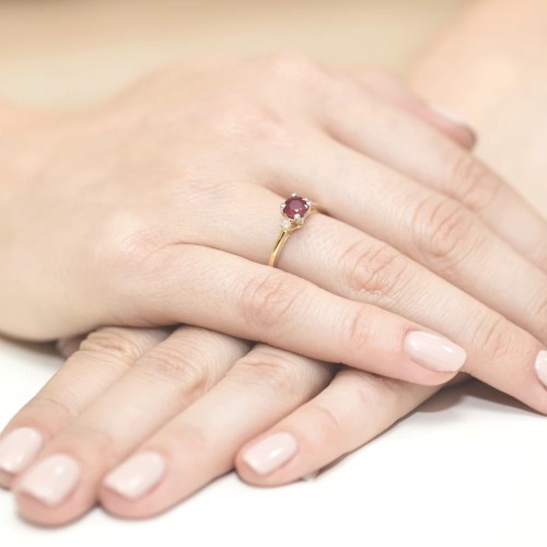 Złoty Pierścionek 585 z diamentem  rubin 0,60ct