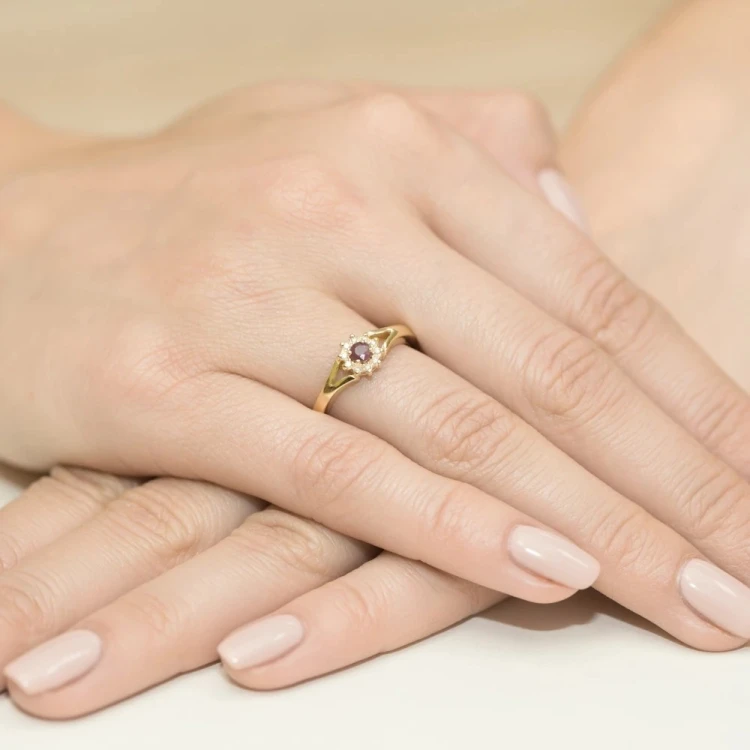 Złoty Pierścionek 585 z diamentem rubin 0,15ct