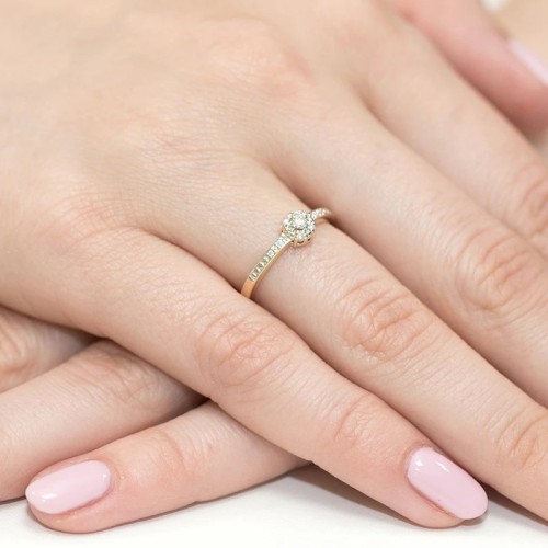 Złoty Pierścionek 585 z diamentem brylant 0,04ct