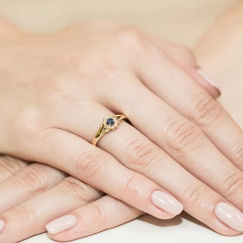 Złoty Pierścionek 585 z diamentem szafir 0,15ct
