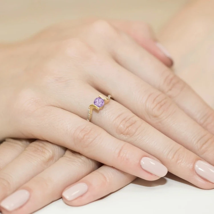 Złoty Pierścionek 585 z diamentem ametyst 0,50ct