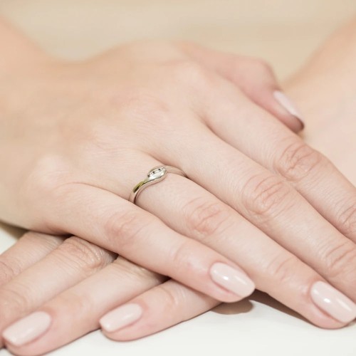 Złoty Pierścionek 585 z diamentem brylant 0,05ct