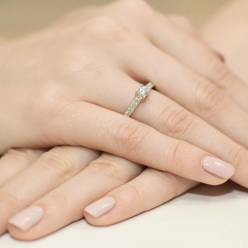 Złoty Pierścionek 585 z diamentem brylant 0,28ct
